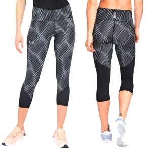 Under Armour Woman 3/4 Leggings Size M